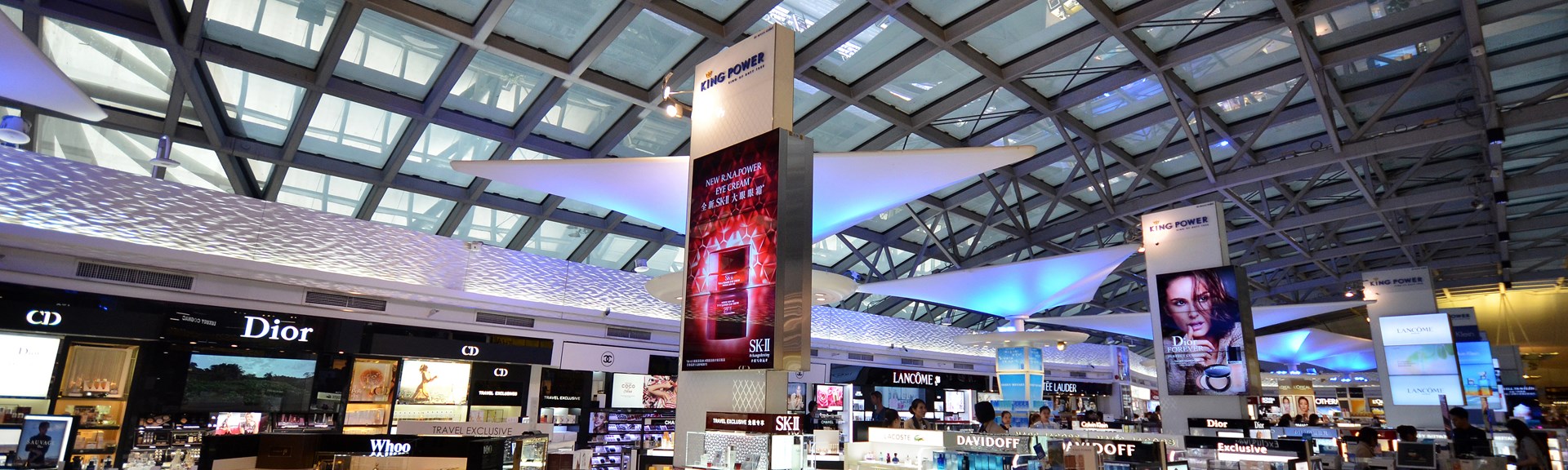 Shops and Duty Free at Auckland Airport